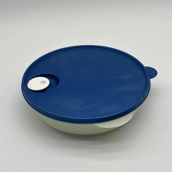 3 Compartment Microwavable Tupperware Dish 3284C-3 W/Lid 2651A-2 Vented - Picture 1 of 4